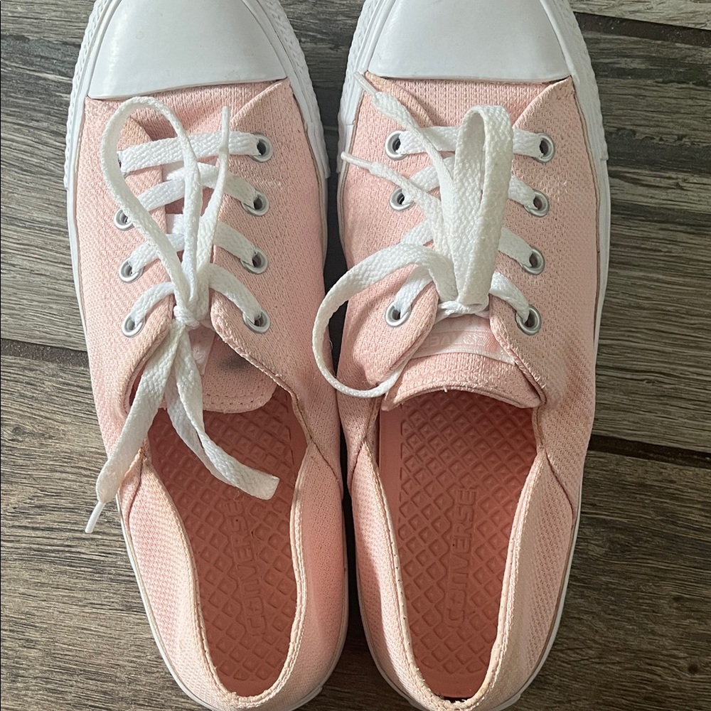 Women’s Pink Canvas Low-Top Converse with White Toe - Picture 2 of 3